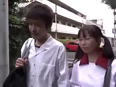 Padrastro comparte su adolescente Aramaki Shiori con su novio de la universidad