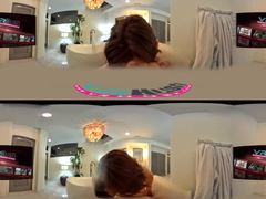 Darcie Dolce og Tara Morgan utforsker hverandres kropper i VRHUSH-videoen
