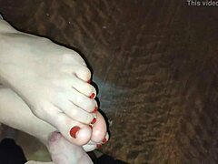 Pastorka drka umazana stopala amaterskih MILF