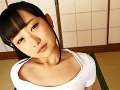 Japonská pornohviezda Hinano Kamisaka na výlete do horúcich prameňov