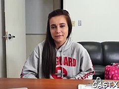 Hardcore szex egy szőke lánnyal HD videóban