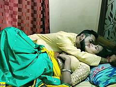 Bhabhi India yang terangsang ditiduri vagina dan pantatnya oleh agen properti dalam video panas