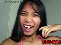 Heatherdeep, en thailandsk teenager, giver en intens deepthroat blowjob og får en creampie i halsen