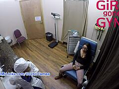 Sygeplejerske Lilly Hall forfører patienten til et orgasmisk-tema eksperiment i en fetichfilm
