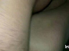 Hemgjord video av en het indisk tjej som får en creampie av sin pojkvän