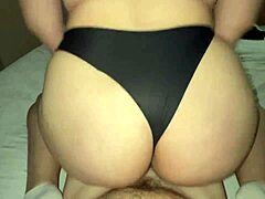 Amateur couple's close-up ride: Girl pleads for barebacking and creampie